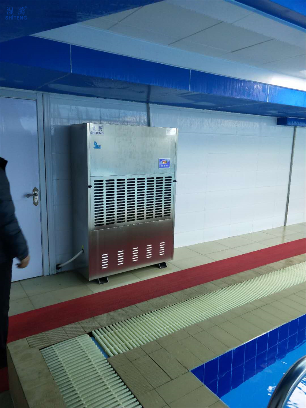 河北石家庄奥林全民游泳健身中心安装湿腾泳池