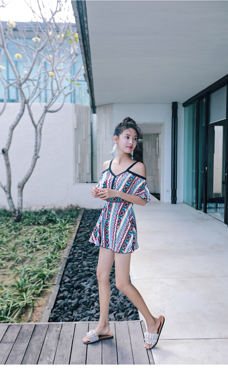 Áo tắm nữ mới 2018 gợi cảm nhỏ tươi từ vai xù bụng thon gọn áo tắm một mảnh - Bộ đồ bơi One Piece đồ bơi một mảnh
