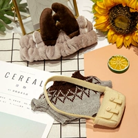 Коричневая рога с волосами+серый алмазный свитер+белый пакет