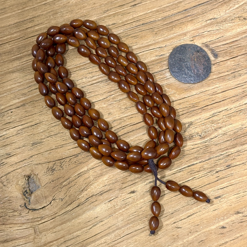 108 Soapwood Seeds + 6 Matching Beads Handheld Bracelet for Wealth and Prosperity, High Oil Content, 13.5mm Large Seeds 108 Soapwood Seeds + 6 Matching Beads Handheld Bracelet for Wealth and Prosperity, High Oil Content, 13.5mm Large Seeds