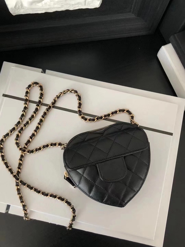 23 Spring and Summer New Style Small Fragrant Quilted Leather Heart-Shaped Handbag Single Shoulder Crossbody Chain Bag Genuine Leather Bag