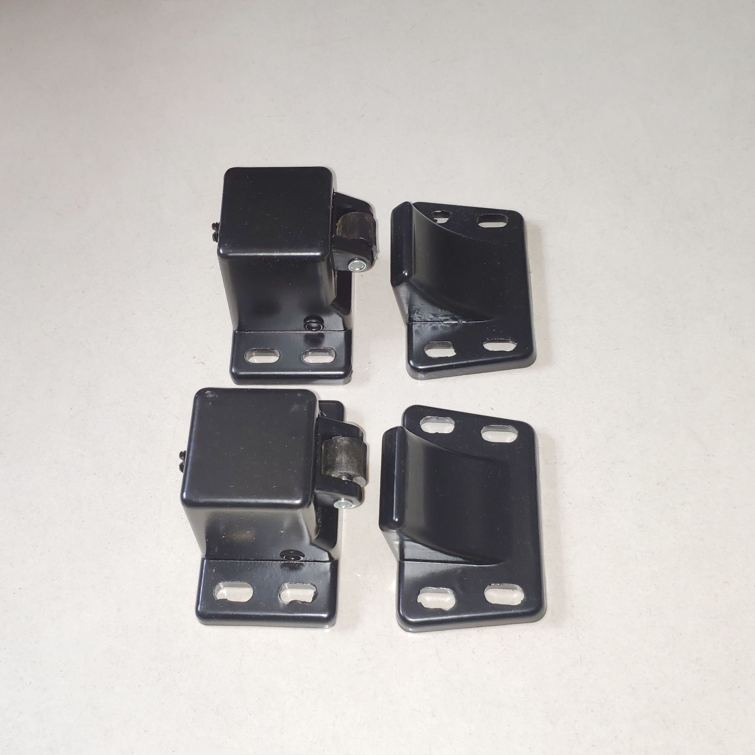 Baking Varnish Room Accessories CUHK Wide Force-Platinum Longjie One Chi Hua Express Bao Zhongbao Small Door Pressure Lock Positive Pressure Device Sleeve