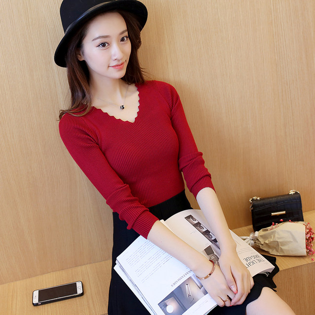 Black bottoming shirt for women spring and autumn 2024 new inner slim fit short V-neck sweater women's knitted top