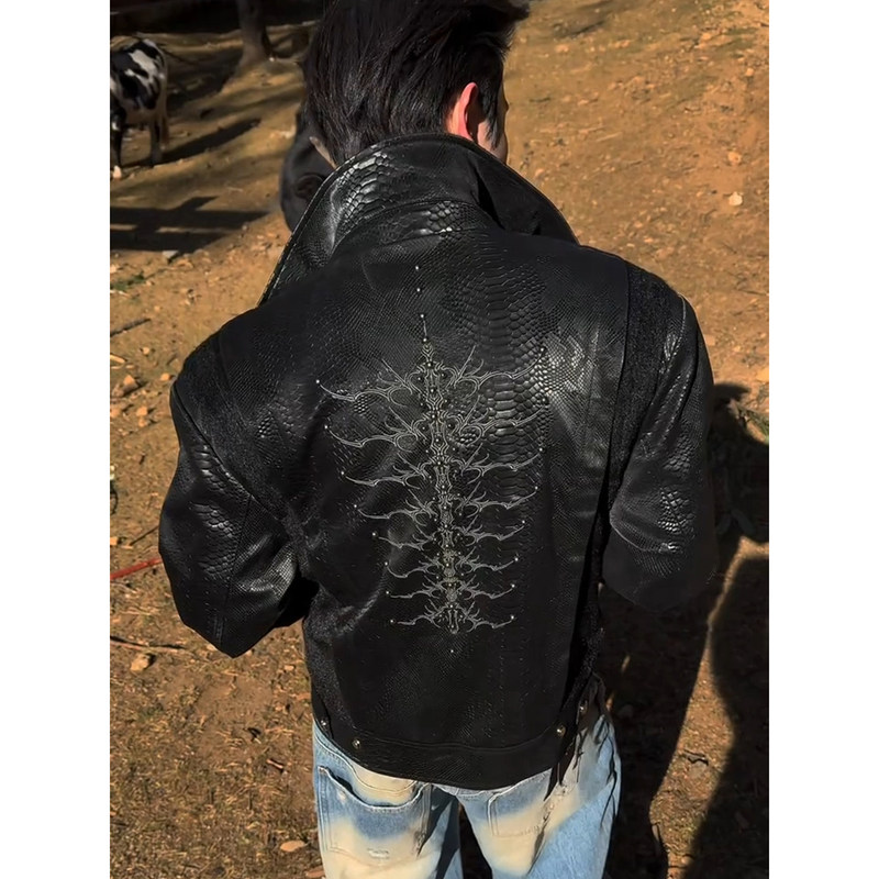Embroidered Snakeskin Pattern Studded Patchwork Jacket Men's Niche Design Short Pu Leather American Style Cool Jacket Embroidered Snakeskin Pattern Studded Patchwork Jacket Men's Niche Design Short Pu Leather American Style Cool Jacket