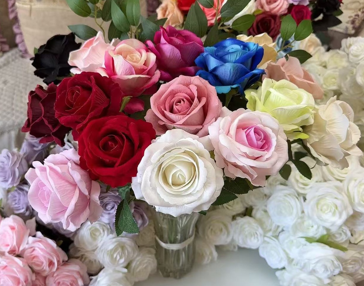 仿真花玫瑰花2025新品高档法兰绒玫瑰假花客厅婚礼装饰插花花艺详情1