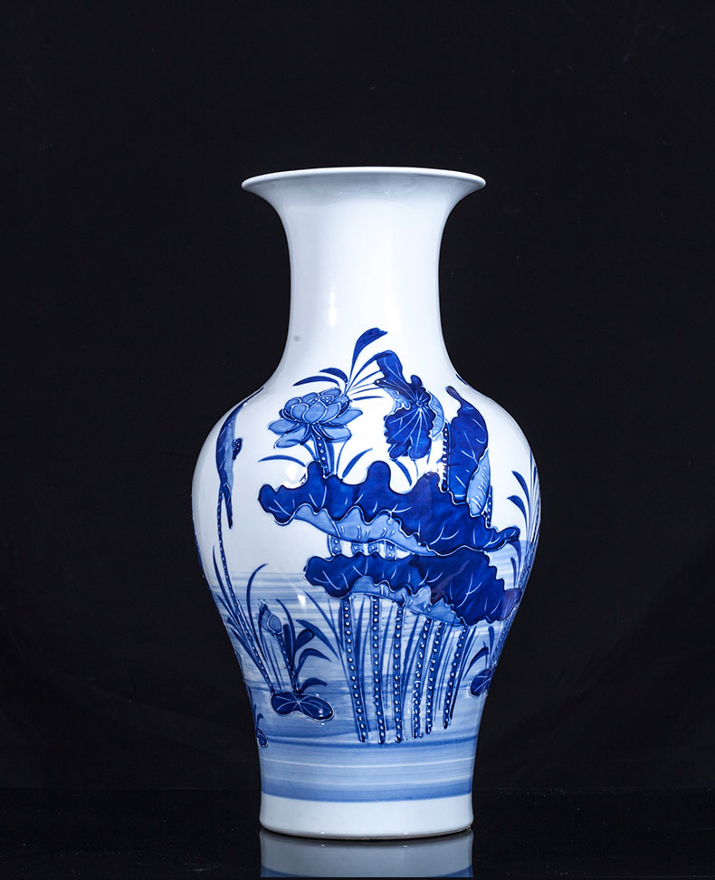 Blue and white porcelain of jingdezhen ceramics and the new Chinese style household furnishing articles sitting room porch decoration of large vase