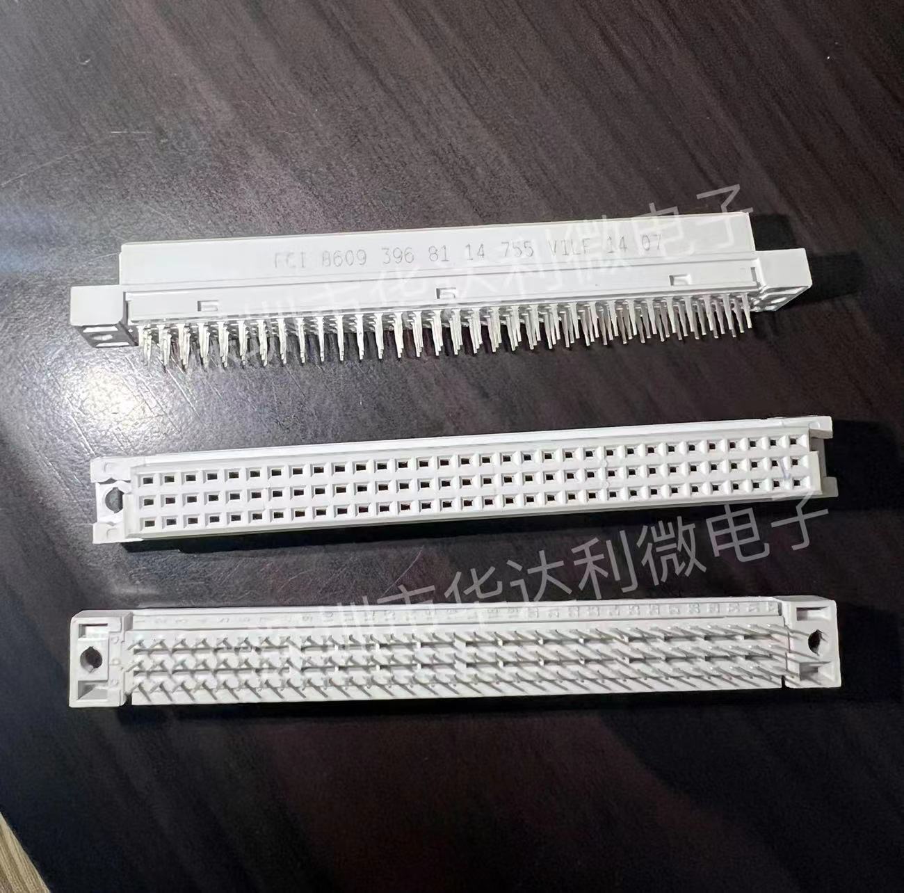 3 rows 96 core 3*32P European socket Connector Connector plug-in 86093968114755V1LF