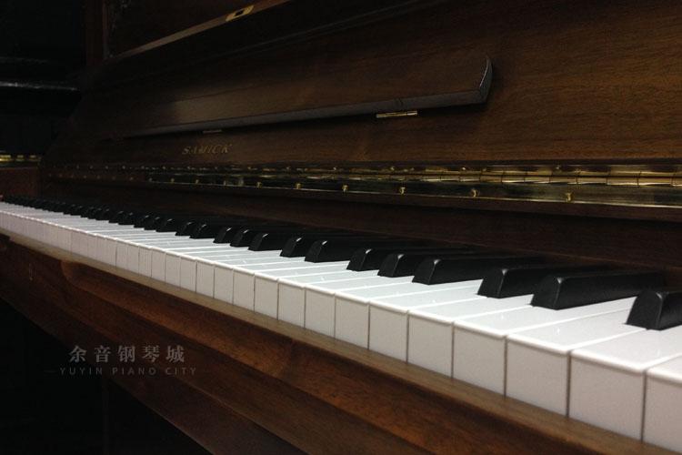 Hàn Quốc nhập khẩu đàn piano cũ SU-118 Sanyi đàn piano thẳng đứng chạm khắc chân cong roland rp 102