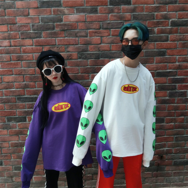 INS studios. 韩国INS同款复古外星人巨长袖T恤薄卫衣 17FW男女款