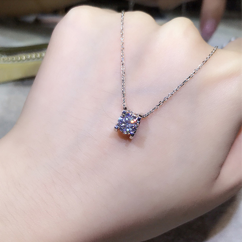 Moissanite Grade D Diamond Necklace Platinum Jewelry Clavicle Proposal Pendant High-End 1 Carat Wedding
