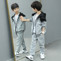 Boys autumn suit 2021 new foreign style autumn winter plus velvet big children golden velvet boy handsome sports tide