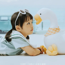 Childrens photography props white scarf goose pillow toy studio creative photo baby small fresh location documentary