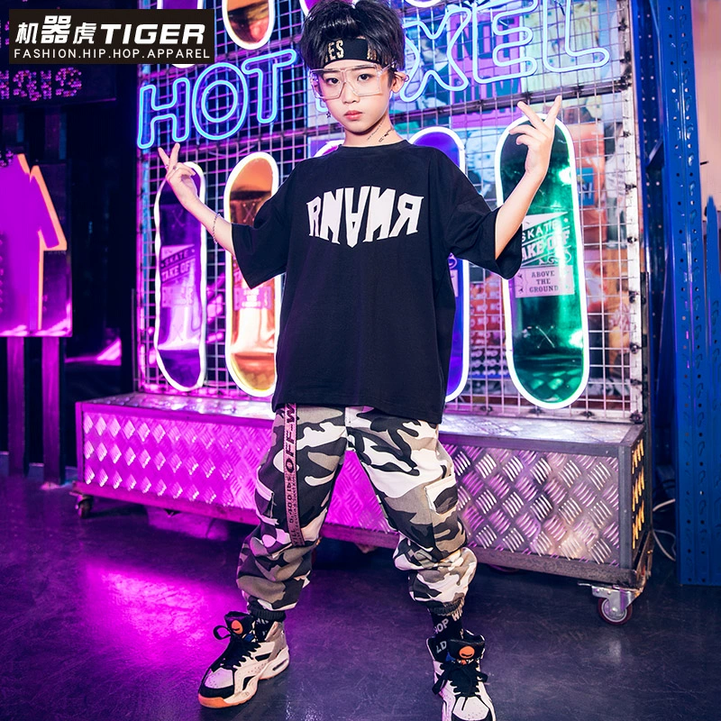 Trẻ em mới phù hợp với hip-hop bé trai HIPHOP hip-hop đẹp trai quần áo hip-hop trang phục ngụy trang quần triều - Trang phục