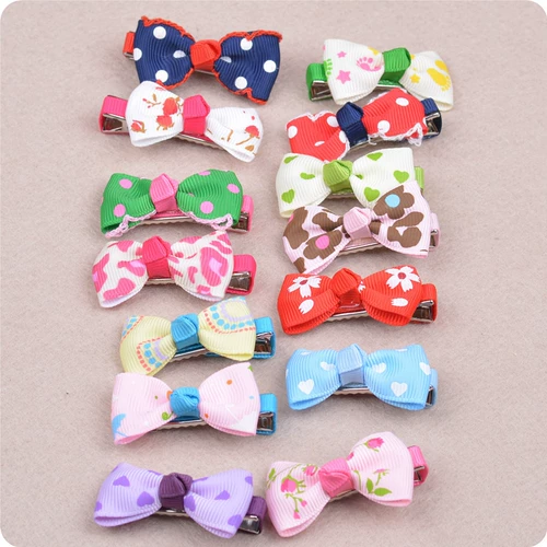 Собачья прическа зажимает сотни маленьких принцесс шпиторип домашних животных волосы с педальной головой цветочная голова цветочная голова собака голова цветочный цвет случайный