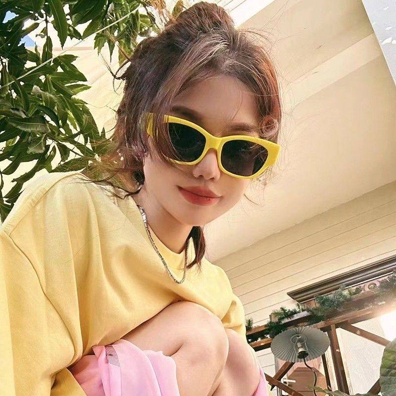 Yellow Square Y2K Sweet and Cool Girl Sunglasses for Women, High-End Sun Protection, Anti-Uv, Summer Beach Sunglasses