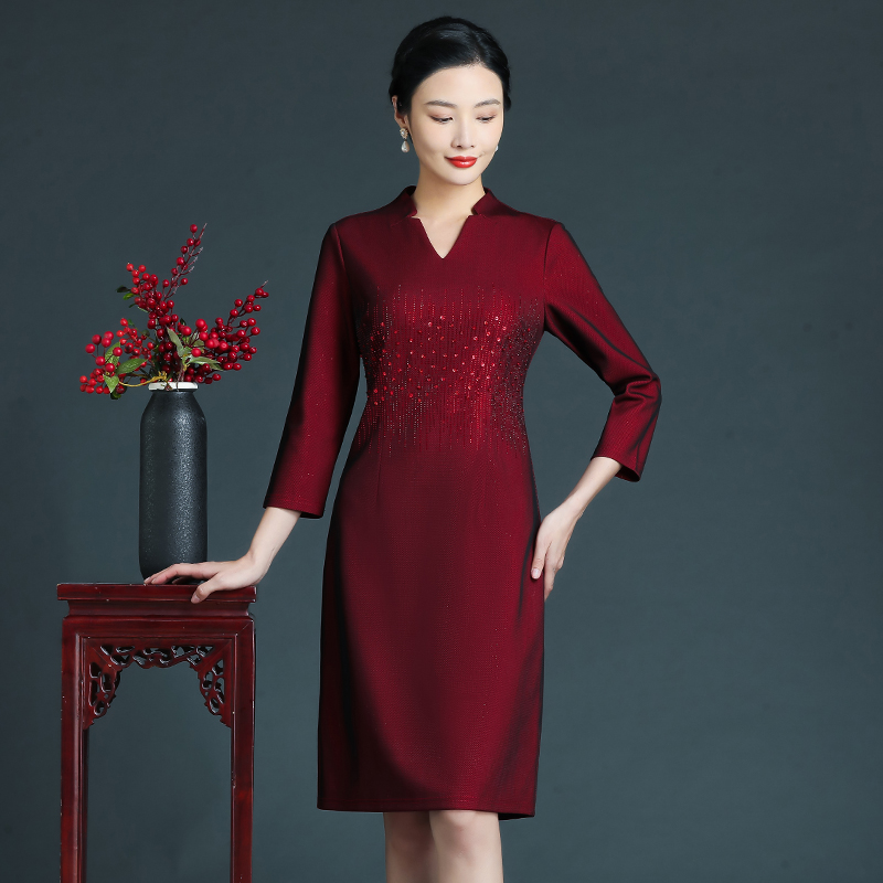 2022 spring new temperament large size mother dress V-neck hot drill beaded red wedding banquet mother-in-law dress women