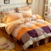Winter giường nhung chăn hô một gia đình bốn 1.8m giường flannel Hàn Quốc vải váy ba mảnh Levin luật dày - Bộ đồ giường bốn mảnh chăn ga gối đệm khách sạn Bộ đồ giường bốn mảnh