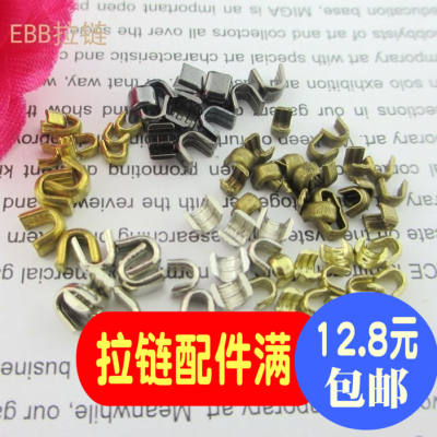 The U-shaped front stop of the zipper accessory is made of 8#, 5#, 3# metal plated with white and black nickel. The U-shaped front stop is made of copper and the zipper is shortened for use