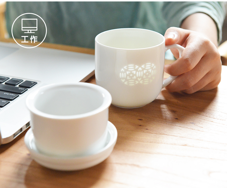 Cup with cover and exquisite jingdezhen ceramics hollow - out filtering Cup Cup men 's and women' s office Cup tea tea Cup