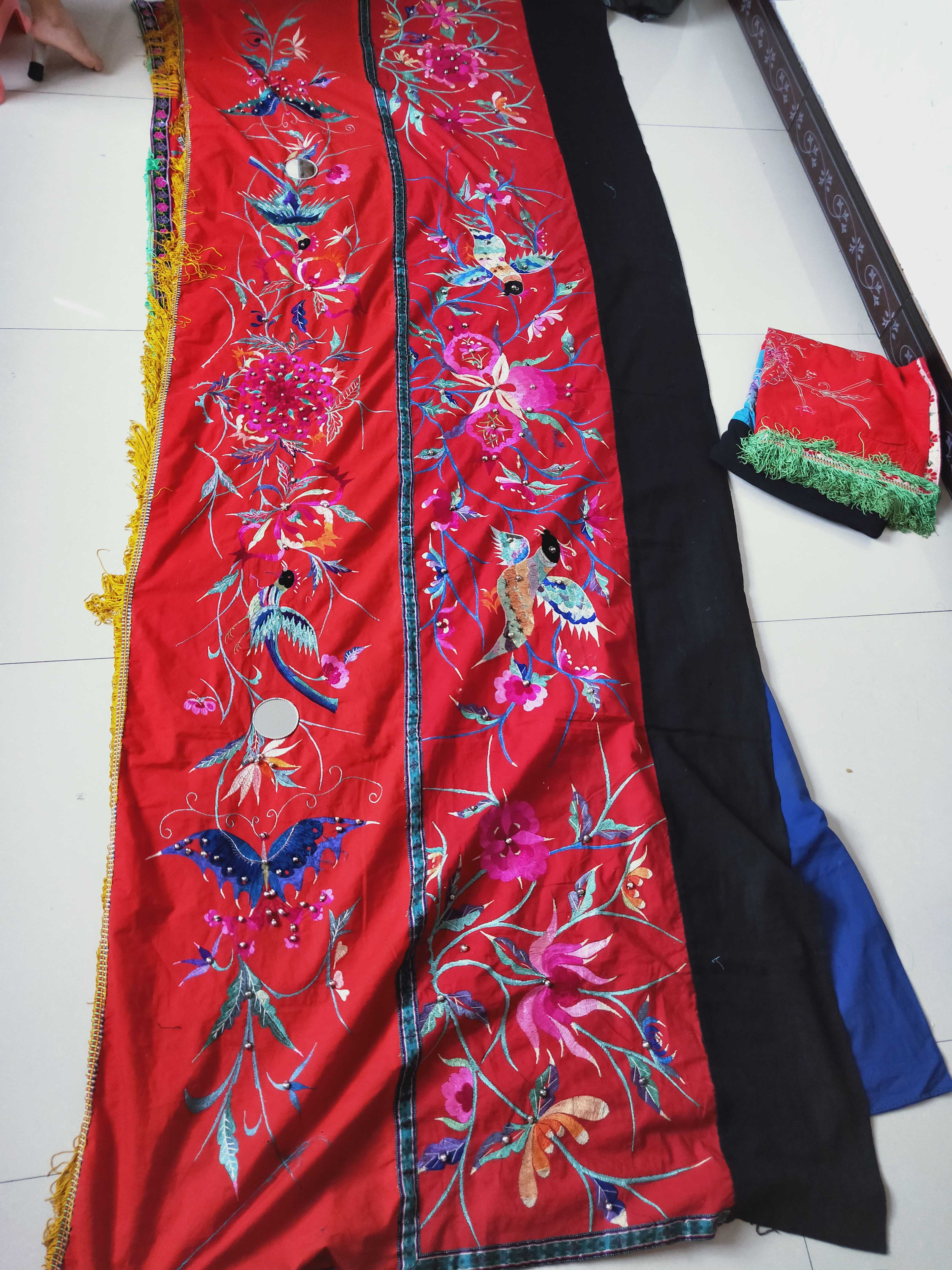 Pine and peach embroidered tent curtain Boutique tent curtain