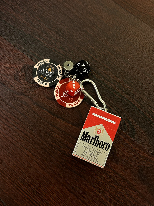 Be Careful with the Cuffs, Original Cleanfit Marlboro Texas Hold'Em Wheat Spike Chip Coin Cigarette Case Accessories