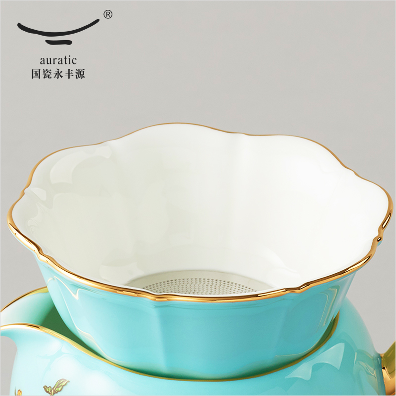 The porcelain yongfeng source Mrs. West lake blue Chinese wind ceramic) home outfit) tea strainer tea sets