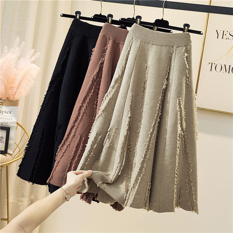 Knitted skirt skirt Women's autumn and winter crotch mid-length pleated skirt Fringed edge a-line skirt