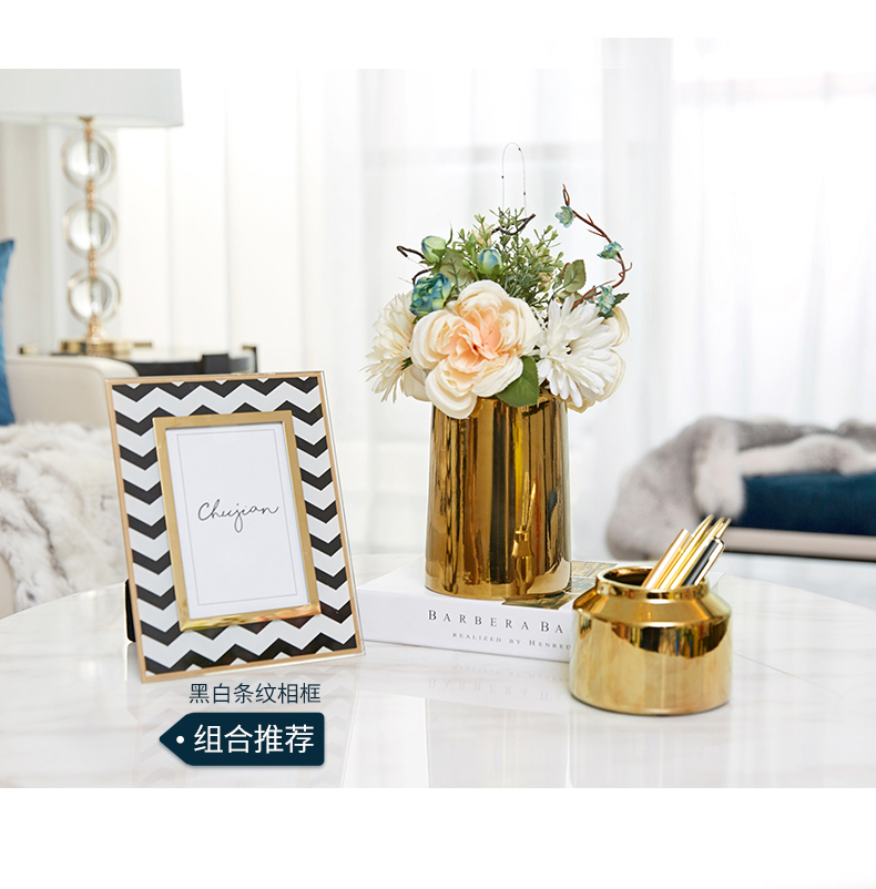 The European golden ceramic vase living room TV cabinet table home outfit ACTS the role of small place between example decoration