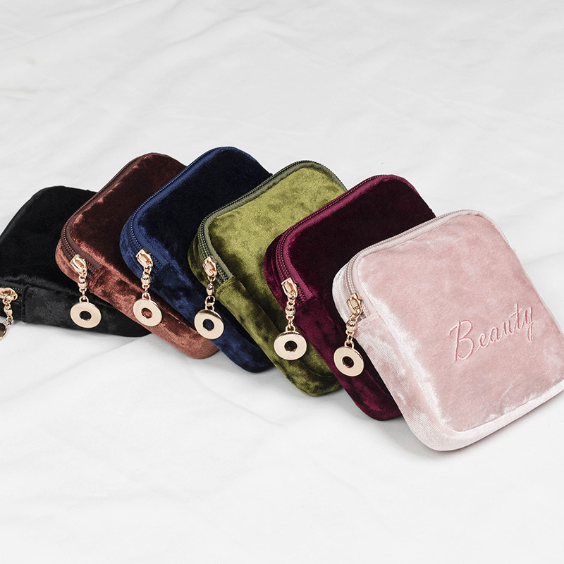 Sanitary cotton storage bag portable portable waterproof Korean aunt towel small bag large-capacity girl's heart is simple