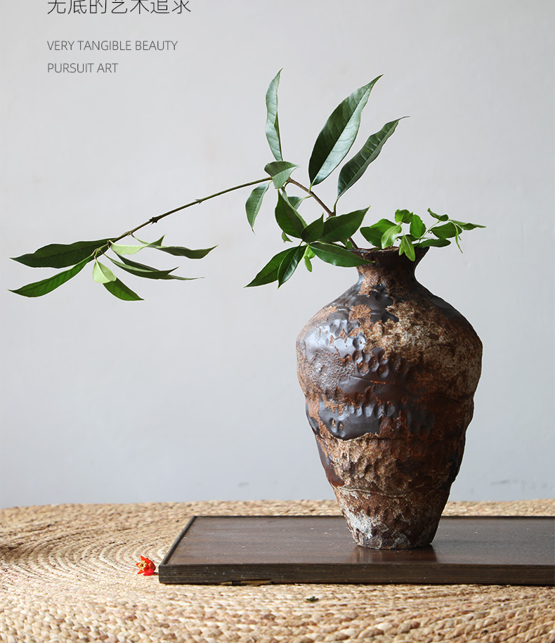 Coarse ceramic vase bearing flower arranging nostalgic manual home stay hotel wabi-sabi zen wind restoring ancient ways furnishing articles Coarse pottery