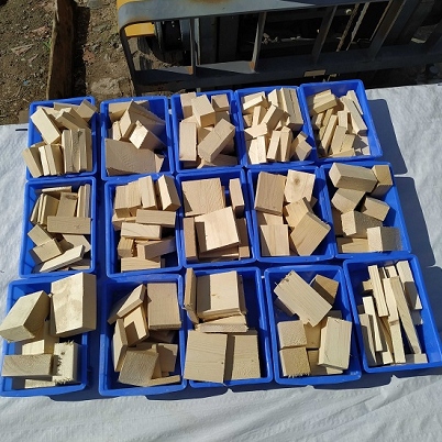 Solid wood small wood pieces scraps scraps Carved wood practice manual materials diy wood carving hand parts learning materials