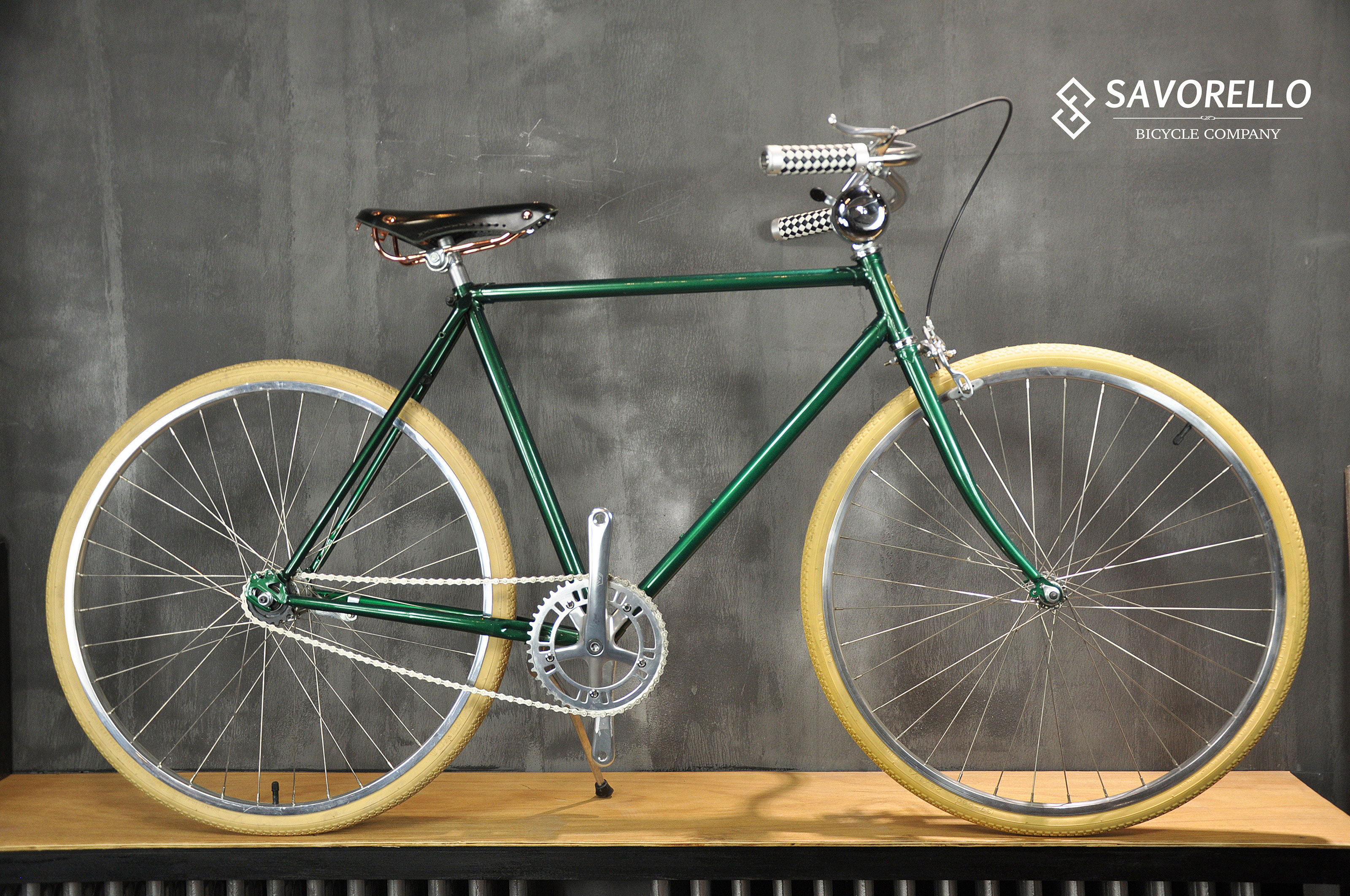 Savorello camel private custom British men's retro bicycle comparable to the phoenix