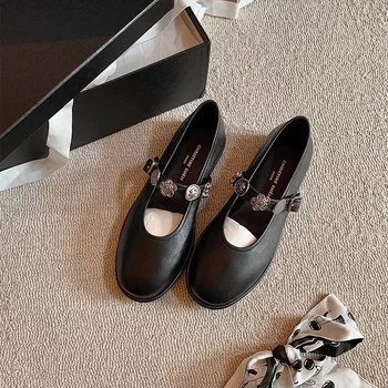 Strictly selected su yinyin's same round-toe badge buckle flat-sole mary zhen shoes for women's casual versatile ballet single shoes grandma shoes Strictly selected su yinyin's same round-toe badge buckle flat-sole mary zhen shoes for women's casual versatile ballet single shoes grandma shoes