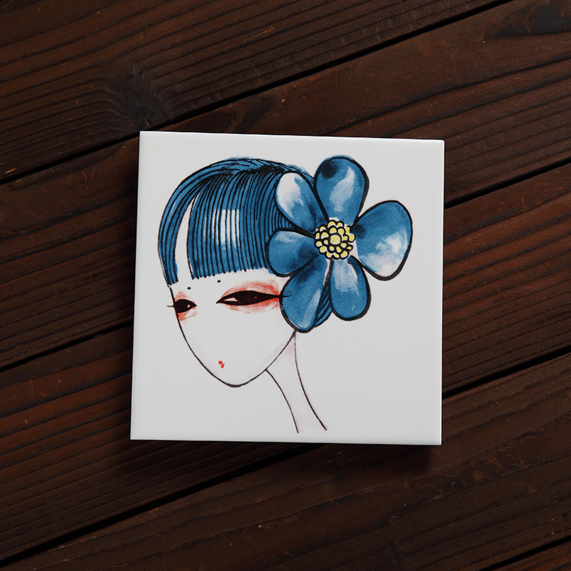 ������Լ��שŮ��ͷ��