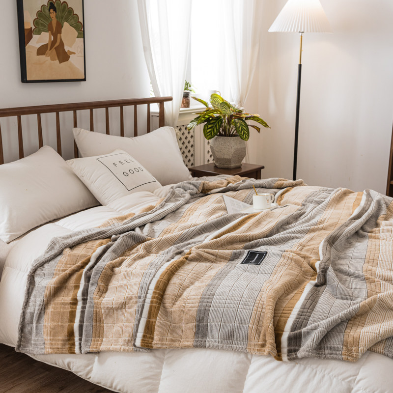 Summer thin blanket bed with single afternoon nap blanket Coral Flannel Flannel Blanket Cover Quilt Air Conditioned By Thin Blanket