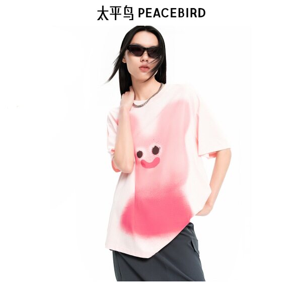 【ショッピングモールと同じスタイル】ピースバード 2025 サマー ジョン・バーガーマン コラボレーション Tシャツ A3CNF2335