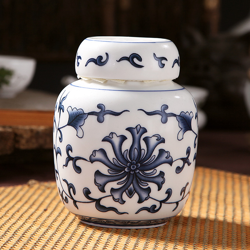 The Crown chang, jingdezhen ceramic medium caddy fixings, drum high - white porcelain POTS sealed as cans of blue and white porcelain storage tanks