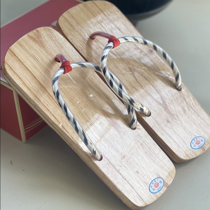 Casual Wooden Clogs with Flat Soles and Non-Slip Design for Middle-Aged and Young People, Casual Non-Slip Wedding Slippers for Men, Trendy Summer Style