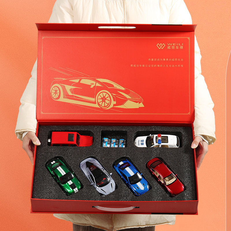 Children's toy car boy 2022 new police car 3-year-old 5-3 baby bus alloy little car birthday present