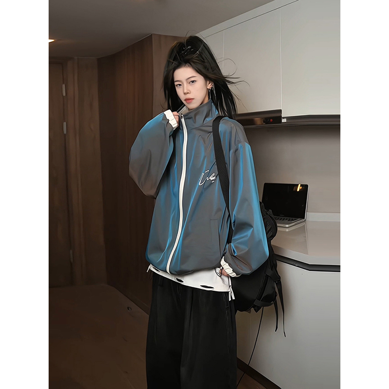 Gradient Reflective Reversible Jacket for Men, Spring and Autumn American Style Stand-Up Collar Baseball Jacket, Stylish Waterproof Windbreaker Gradient Reflective Reversible Jacket for Men, Spring and Autumn American Style Stand-Up Collar Baseball Jacket, Stylish Waterproof Windbreaker