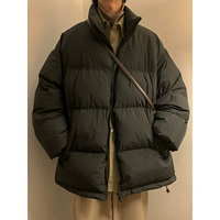 Черный пуховик