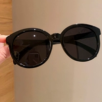 3# солнцезащитные очки в черной оправе