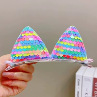 Светлый кошачий ухо