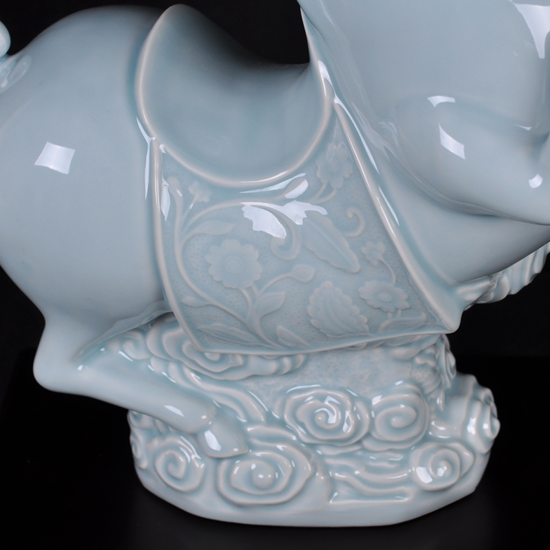 Shao - ping liu, tianma jingdezhen ceramic sculptures zodiac furnishing articles of handicraft collection office decoration