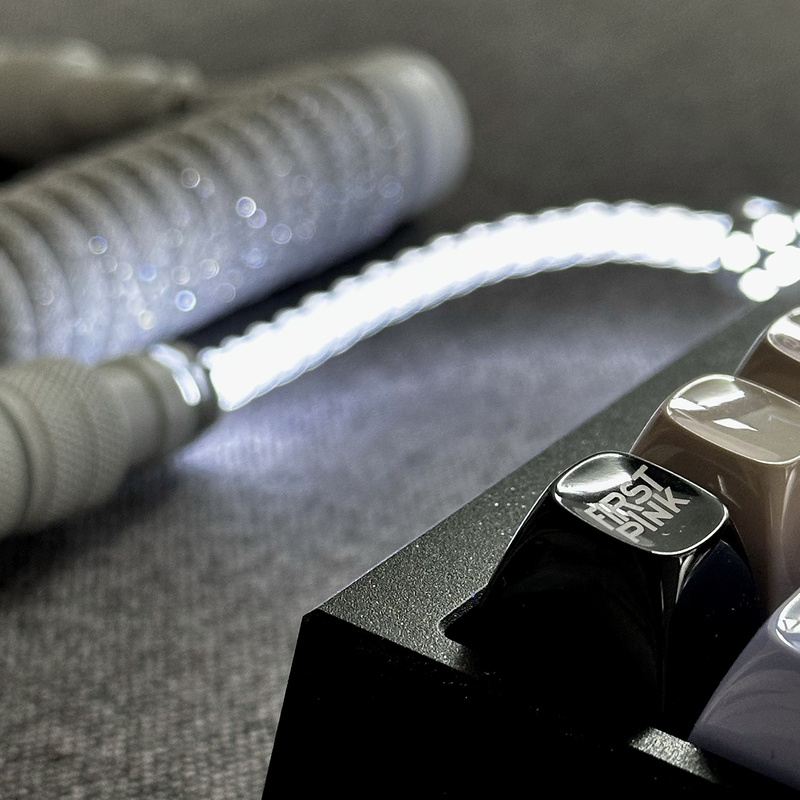 Flash Diamond Three-Stage Aviation Plug-In Cable Mechanical Keyboard with Light-Emitting Wire Supports Magnetic Switch 8K Unknown Error Z60