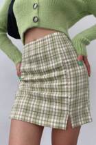 Large size retro girl small split grid skirt 2021 spring and summer high waist slim a-shaped hip anti-gown skirt