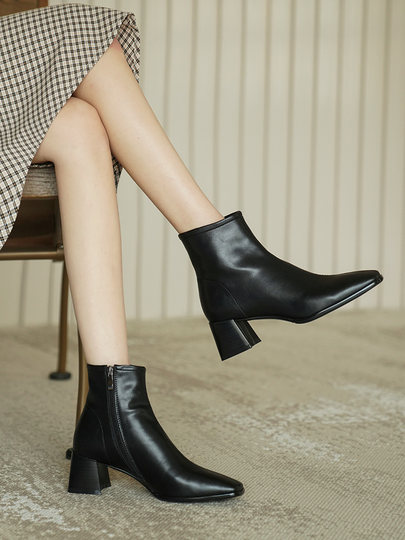 White Sheepskin French-Style Chunky Heel Ankle Boots for Women, Autumn and Winter Square Toe Thick-Soled Slim Boots, Fashionable Petite Fleece-Lined Women's Shoes