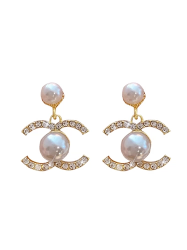 Серьги с буквами из жемчуга, в стиле Шанель, стиль