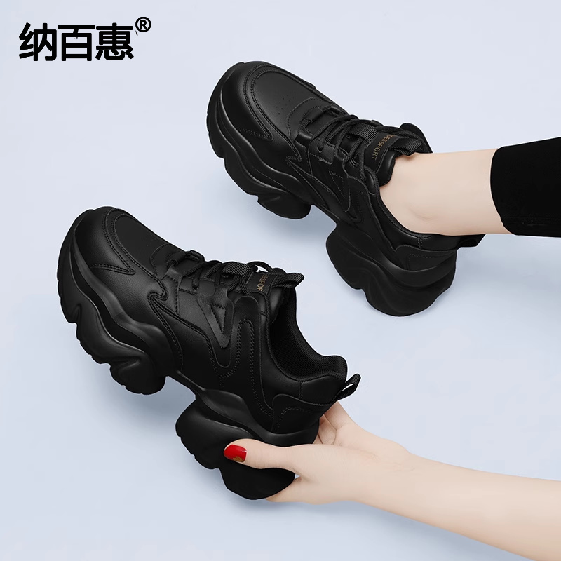 Pure Black Dad Sneakers for Women, 2026 New Model, Spring and Autumn, Soft Sole, Thick Sole, Genuine Leather, Makes Feet Look Smaller, Casual Sports Shoes