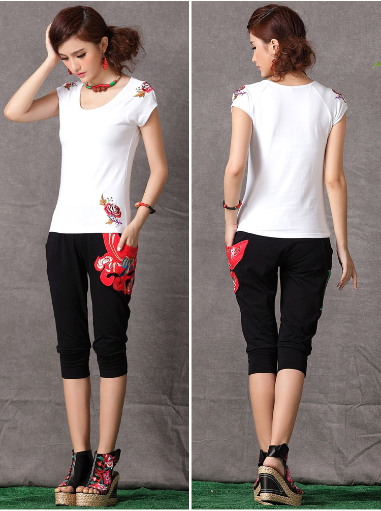 Phong cách dân tộc XL phụ nữ retro mùa hè thêu hoa mới Slim màu rắn chạm đáy áo thun ngắn tay áo moschino